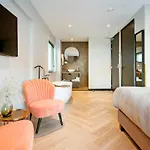 Harbour Boutique Hotel *