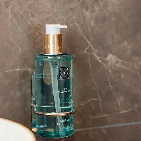 Harbour Boutique Hotel *