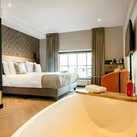 Harbour Boutique Hotel *