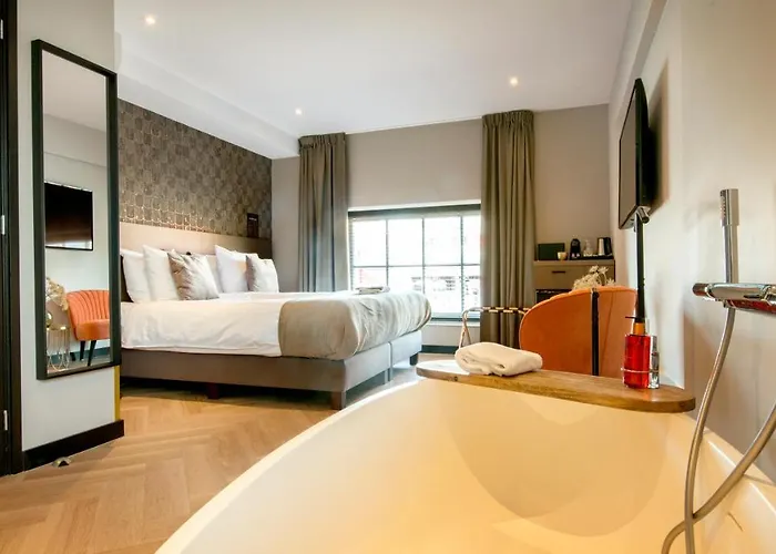 Harbour Boutique Hotel *