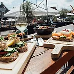 Harbour Boutique Hotel *