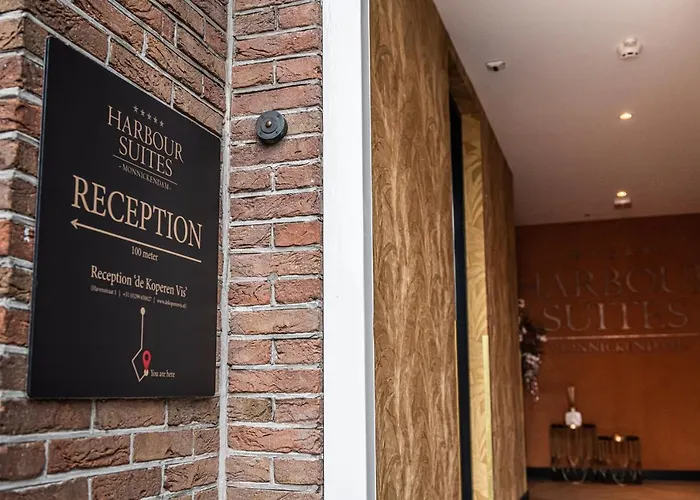 Harbour Boutique Hotel *